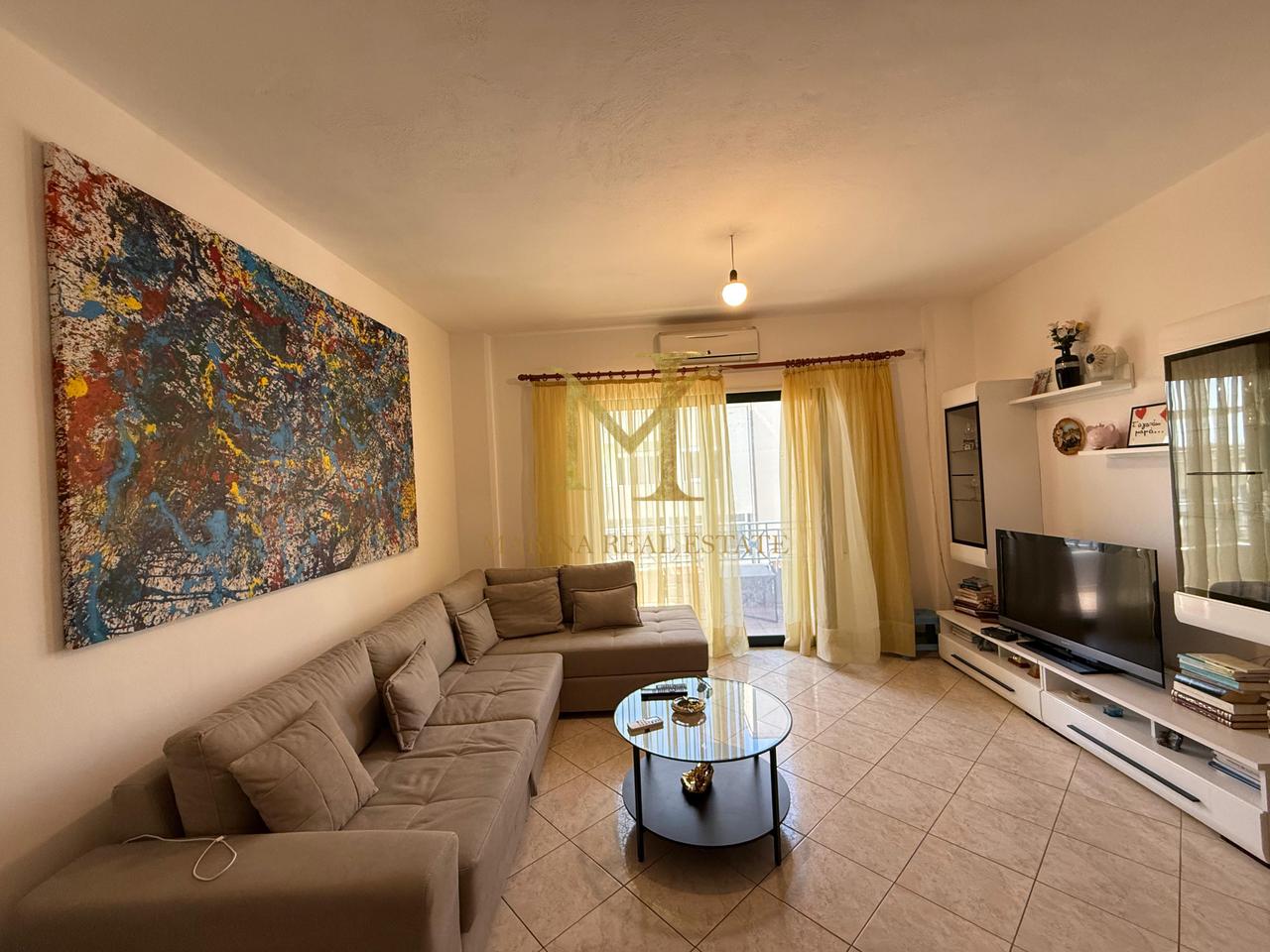 VENDESI APPARTAMENTO 2+1 CON VISTA MARE A SPIAGGIA ILIRIA!!