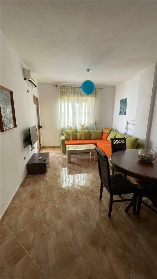 1+1 apartment for sale at Shkëmbi i Kavajës!!
