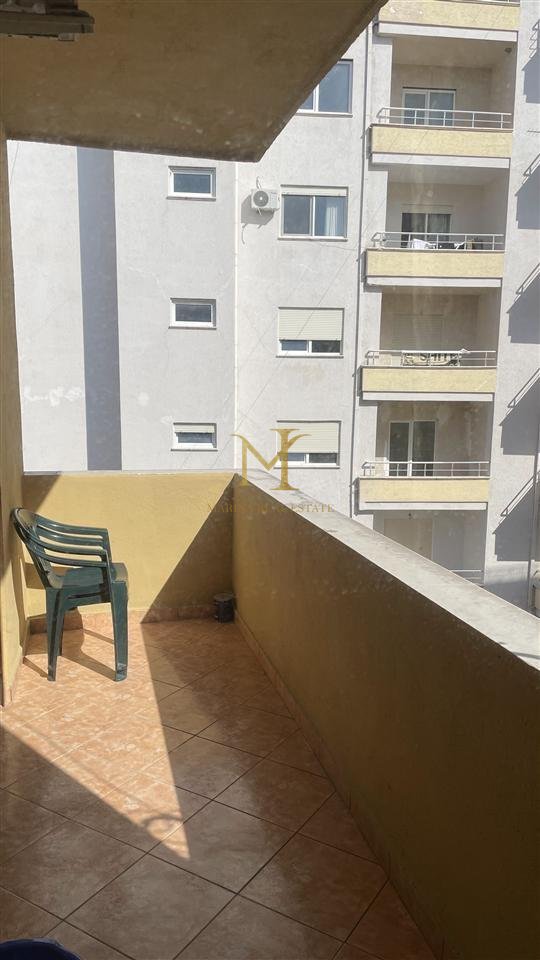 1+1 apartment for sale at Shkëmbi i Kavajës!!