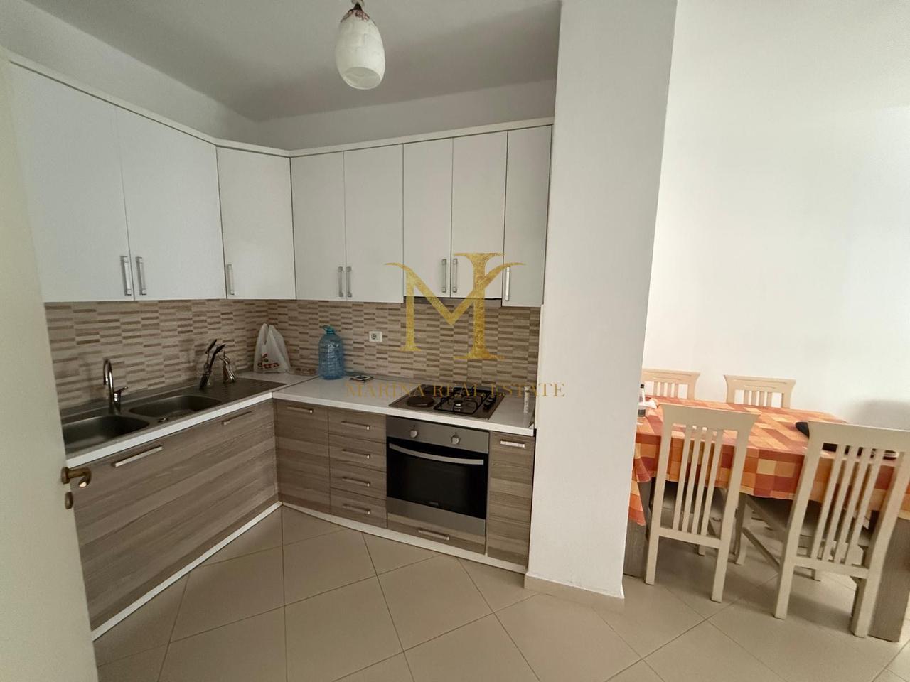 Apartamente 2+1 me Pamje deti ne plazh Rrota e Kuqe !
