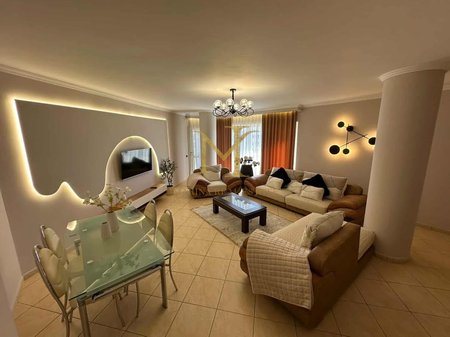 Qira apartamenti 2+1, Durrës, Qendra e Qytetit