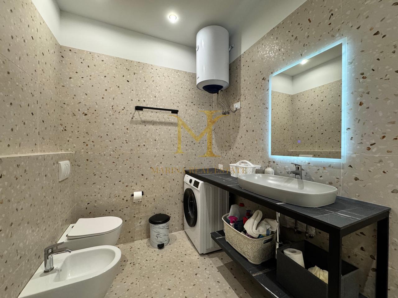 Qera apartament ne Durres, Vollga. 2+1 (shtepi tek 27 katshi)