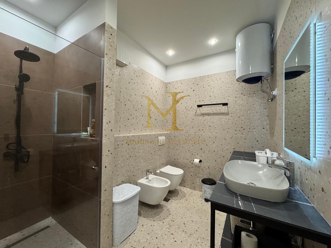 Qera apartament ne Durres, Vollga. 2+1 (shtepi tek 27 katshi)