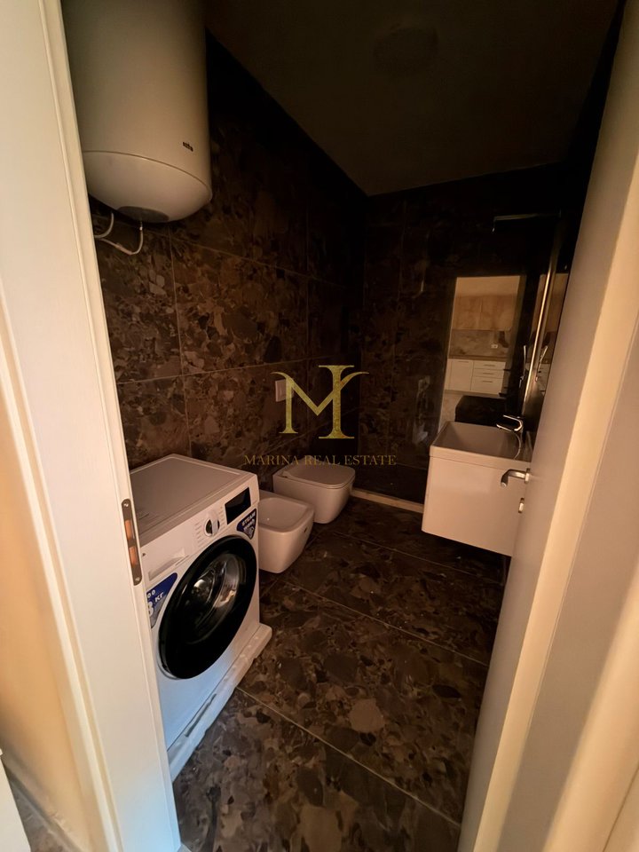 OFROHET PER SHITJE APARTAMENT 1+1 , NE SHKEMBIN E KAVAJES !