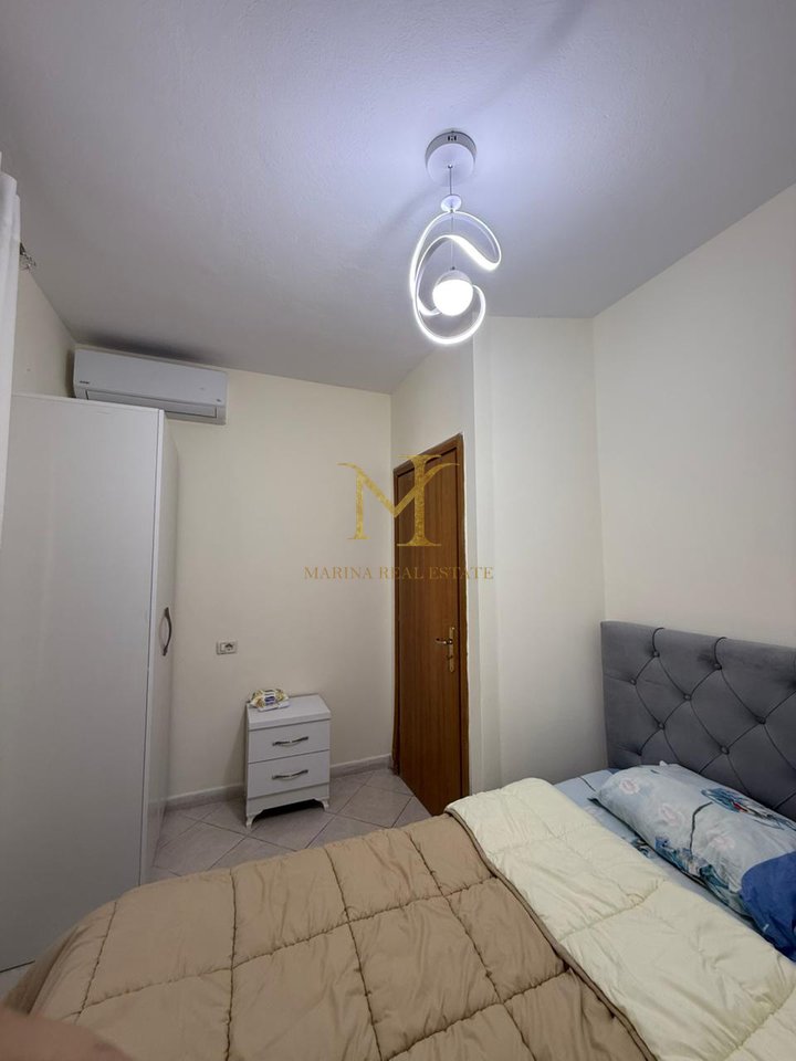 JEPET ME QERA APARTAMENT 2+1 NE PLAZH DURRES !!