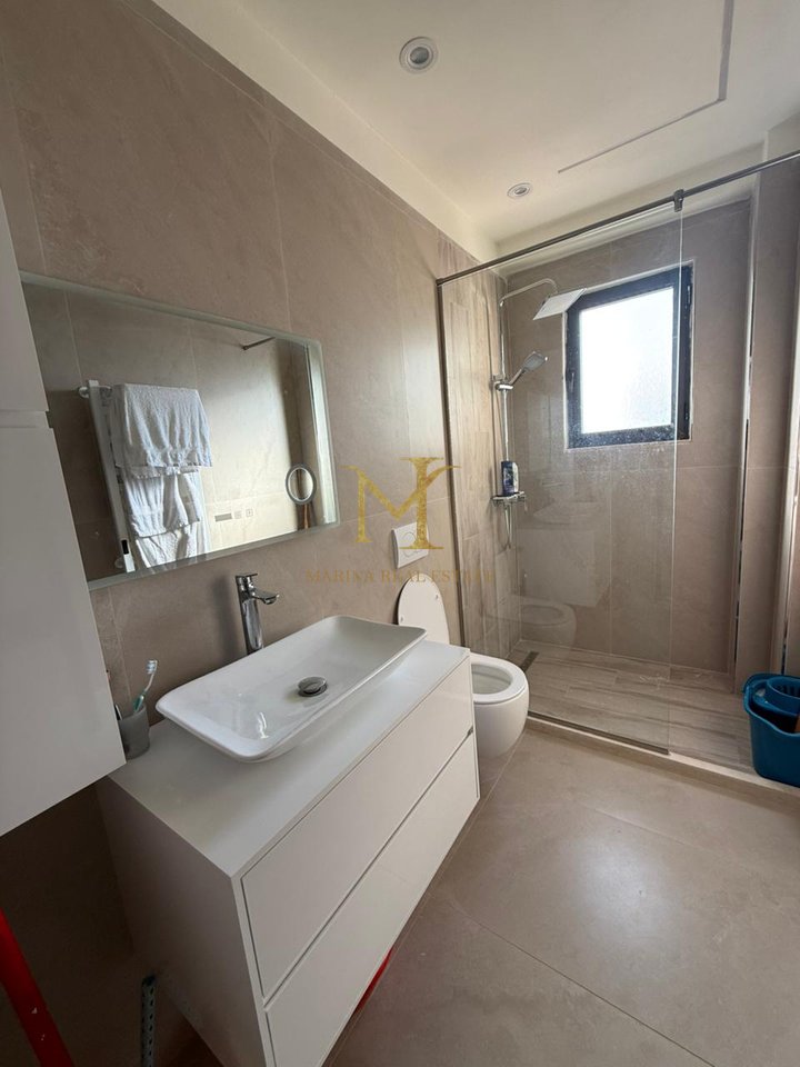 JEPET ME QERA APARTAMENT 2+1 NE PLAZH DURRES !!