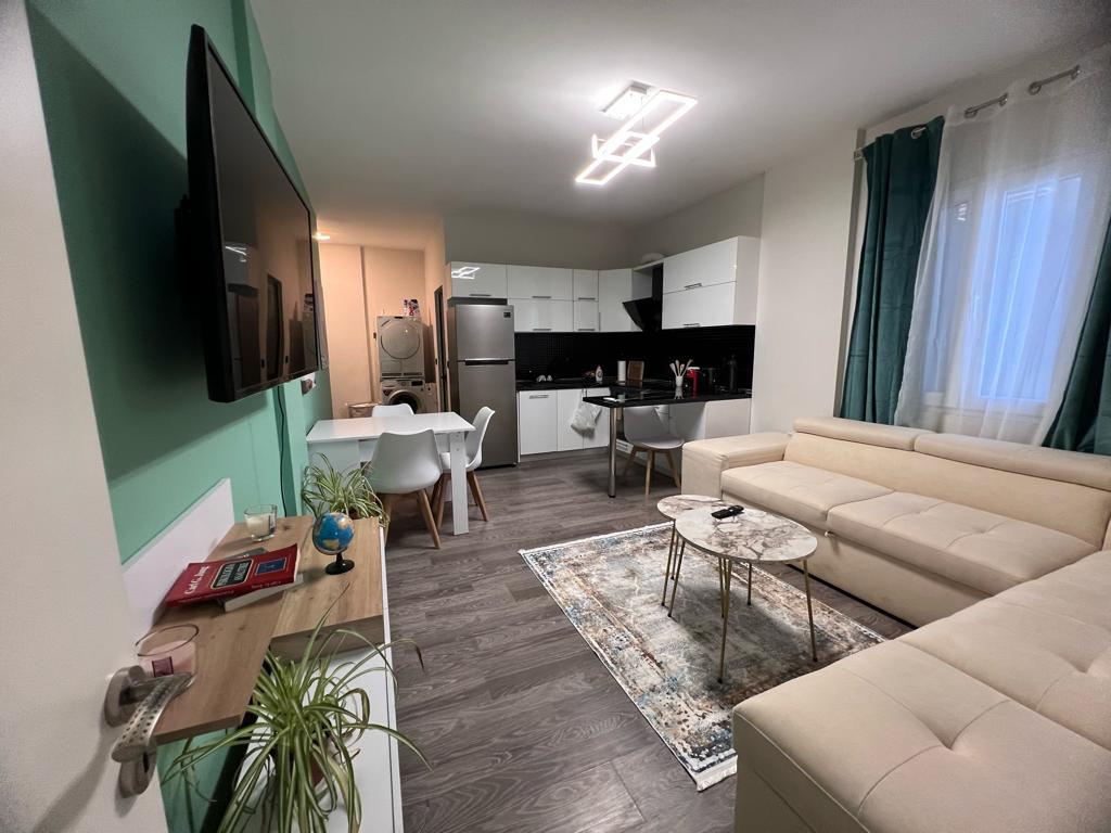 SHITET APARTAMENT 1+1 PLAZH HEKURUDHA