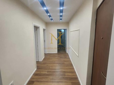 SHITET APARTAMENT 2+1 PRANE STADIUMIT !