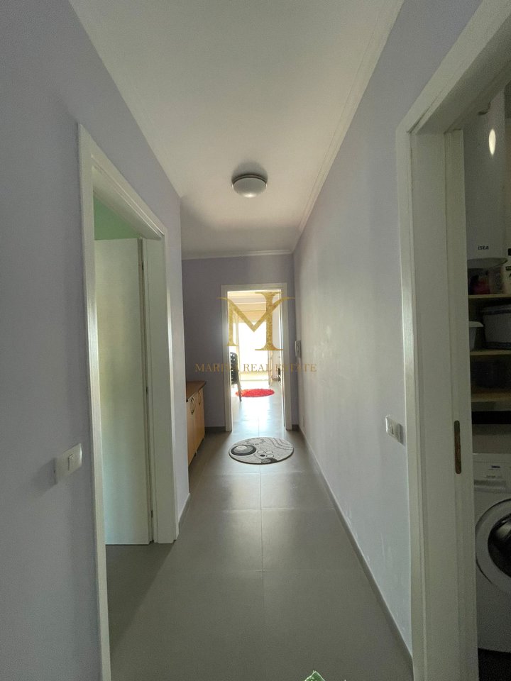Apartament për shitje në vijë të parë me detin – Shkëmbi i Kavajës