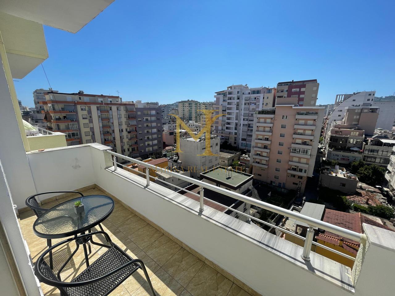 SHITET APARTAMENT 1+1 PRANE KAZAZIT NE DURRES !!