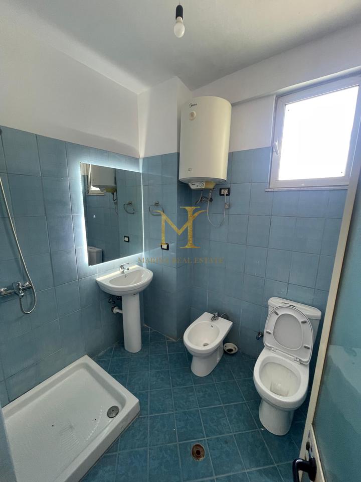 SHITET APARTAMENT 1+1 PRANE KAZAZIT NE DURRES !!