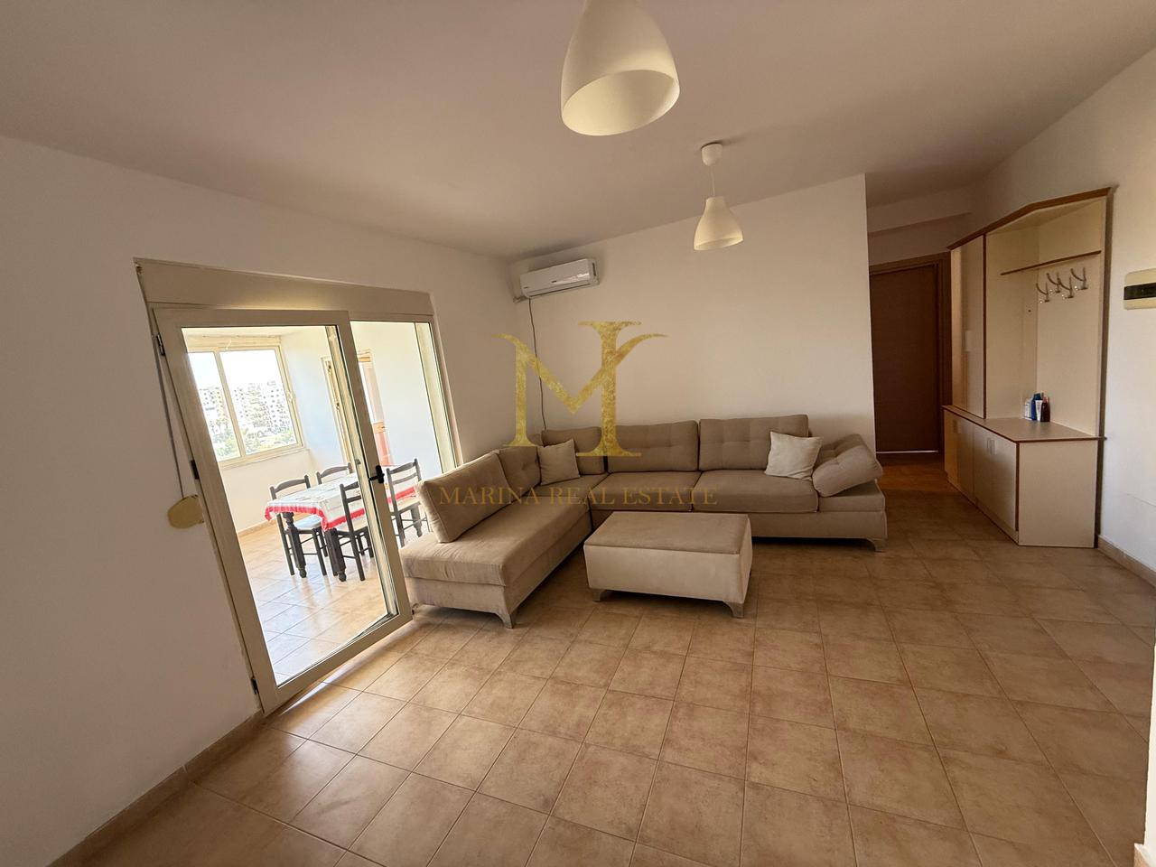 SHITET APARTAMENT 1+1 ME KUZHINE TE VECUAR + VERANDE NE PLEPA KOMPLEKSI ROTONDO !