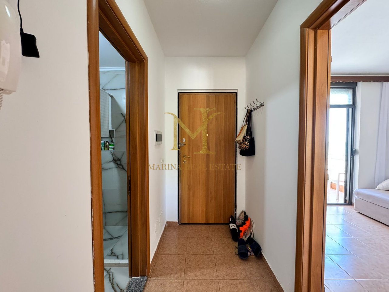 Vendesi Appartamento 1+1 – Prima linea sul mare, vista mozzafiato sul mare – Scoglio di Kavaja, Durazzo