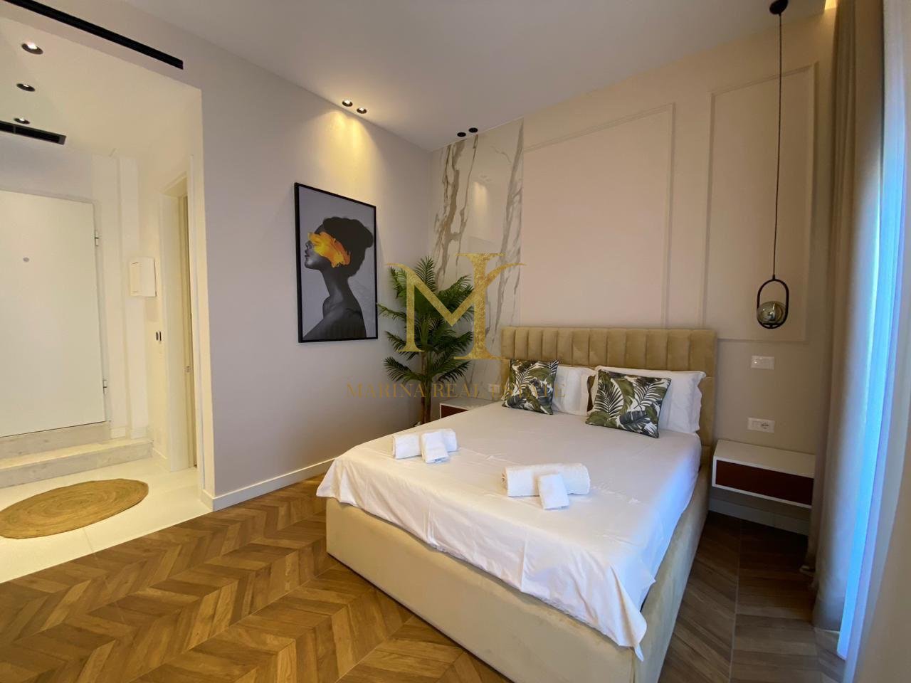 Apartament 1+1 me verandë për shitje në Radhimë – (i ndare ne 2 garsoniere)