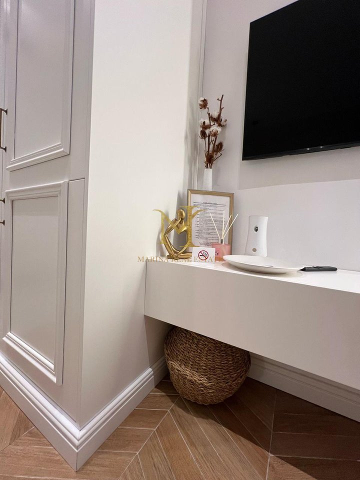 Apartament 1+1 me verandë për shitje në Radhimë – (i ndare ne 2 garsoniere)