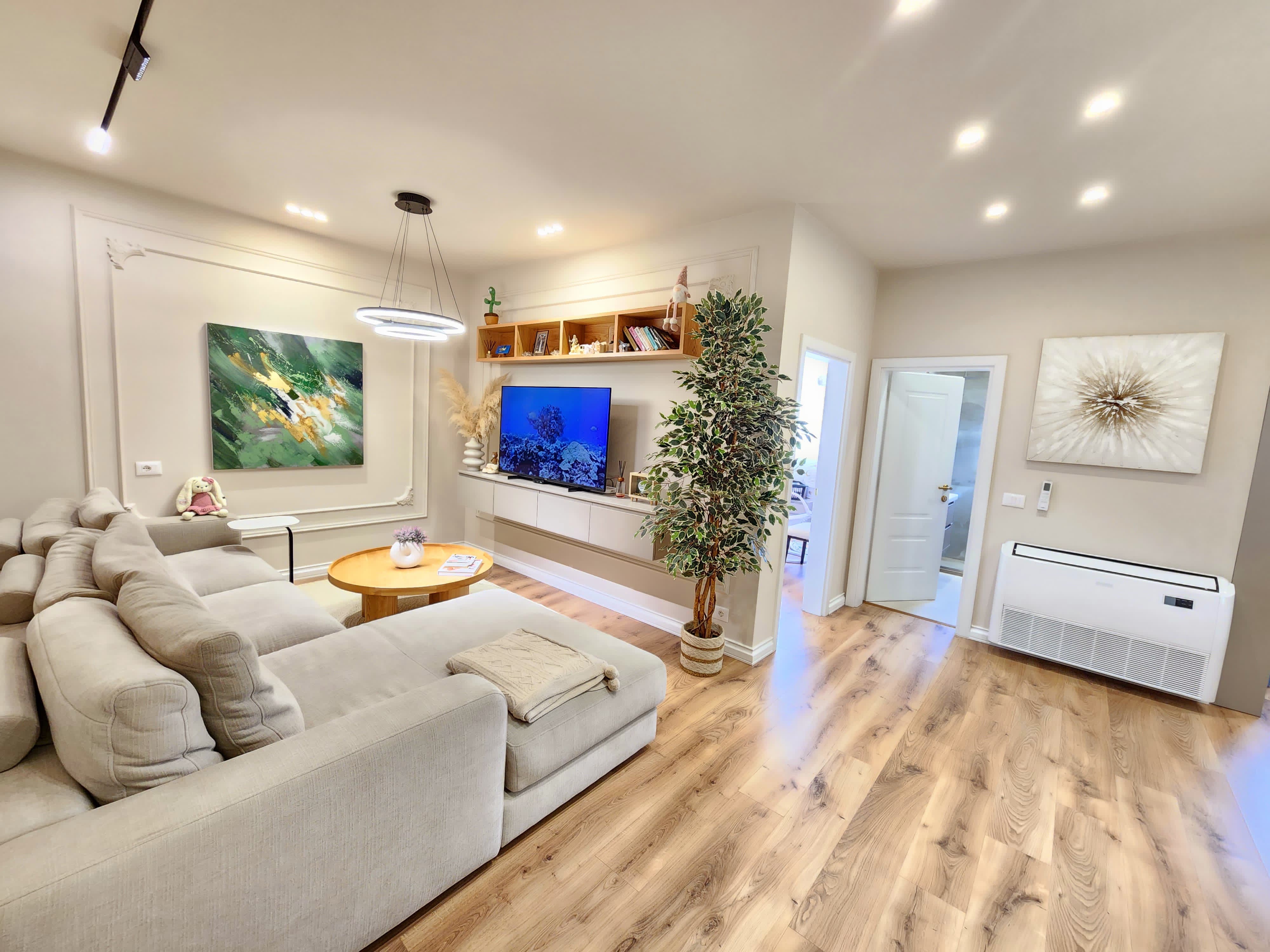 Shitet apartament Luksoz ne Plazh Hekurudha,Durres!