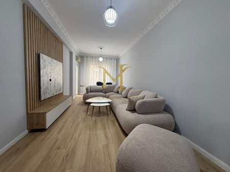 VENDESI APPARTAMENTO 2+1 CON CUCINA SEPARATA A PLAZH ILIRIA!!