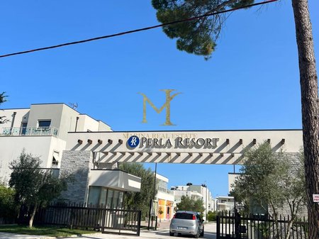 SHITET SUPER APARTAMENT 2+1+2 ME POST PARKIM TEK "PERLA RESORT" GJIRI I LALZIT