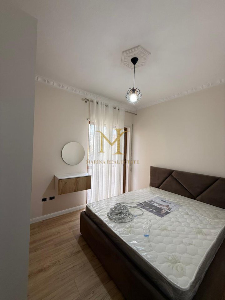 VENDESI APPARTAMENTO 2+1 CON CUCINA SEPARATA A PLAZH ILIRIA!!