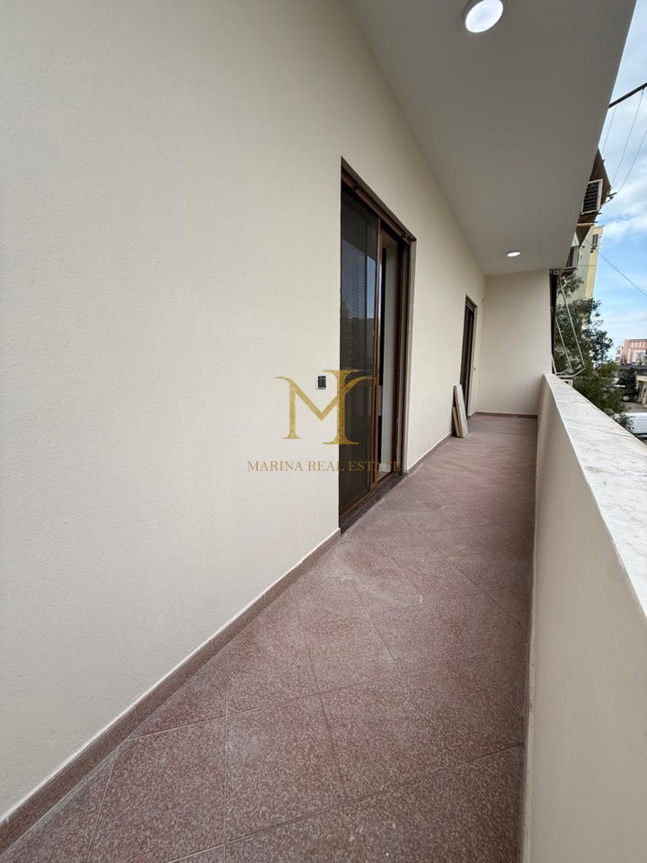 VENDESI APPARTAMENTO 2+1 CON CUCINA SEPARATA A PLAZH ILIRIA!!