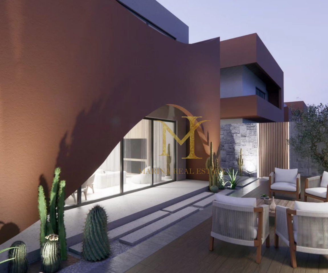 VILLA INDIPENDENTE IN VENDITA NEL GOLFO DI LALEZ.