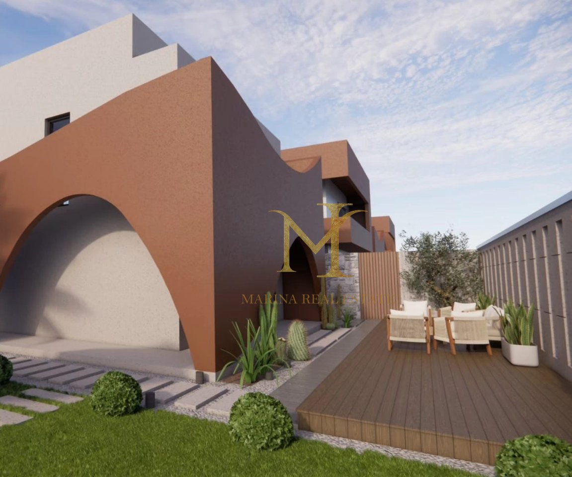 VILLA INDIPENDENTE IN VENDITA NEL GOLFO DI LALEZ.