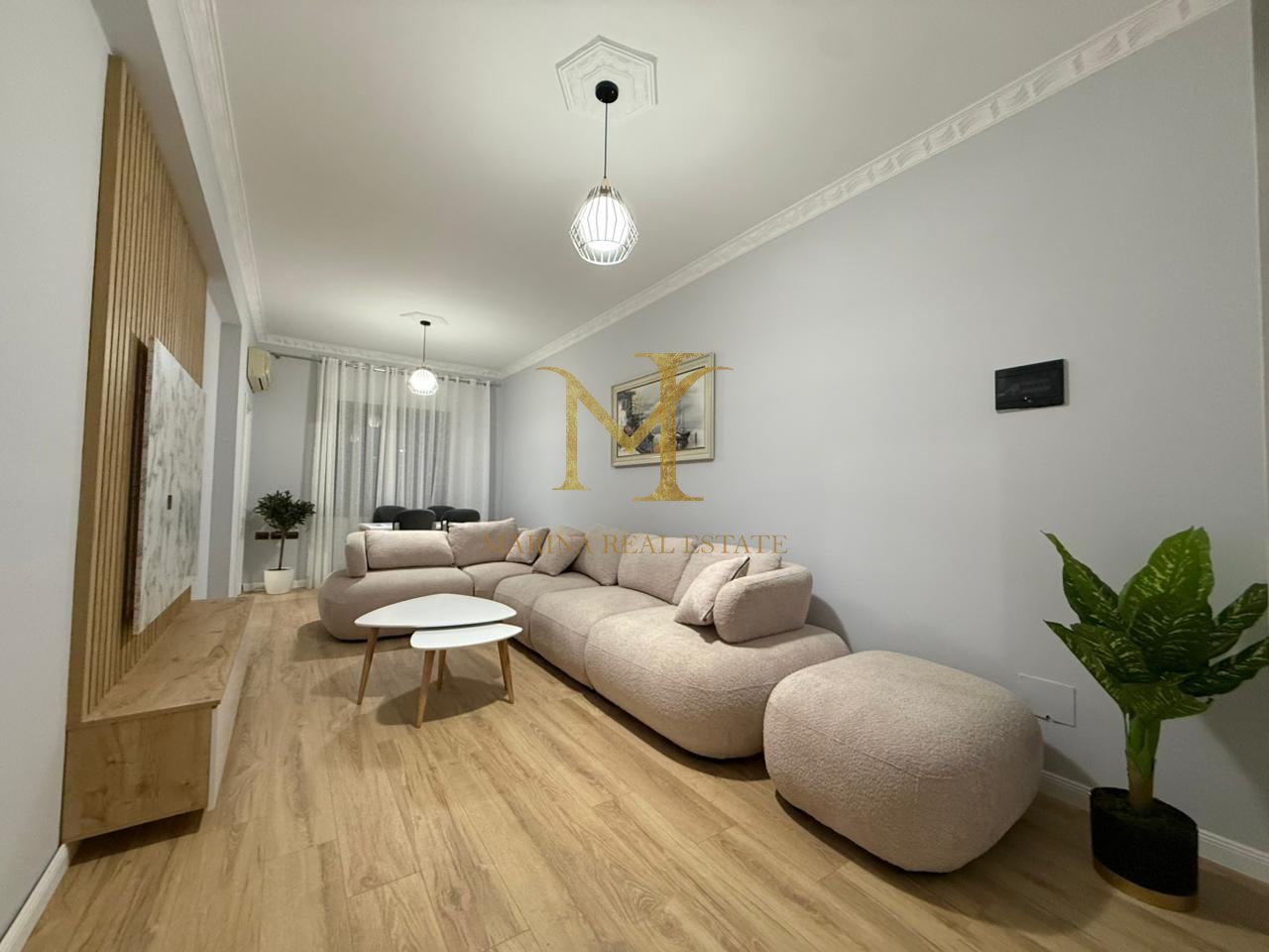 SHITET APARTAMENT 2+1 ME GUZHINE TE VECUAR NE PLAZH ILIRIA !!