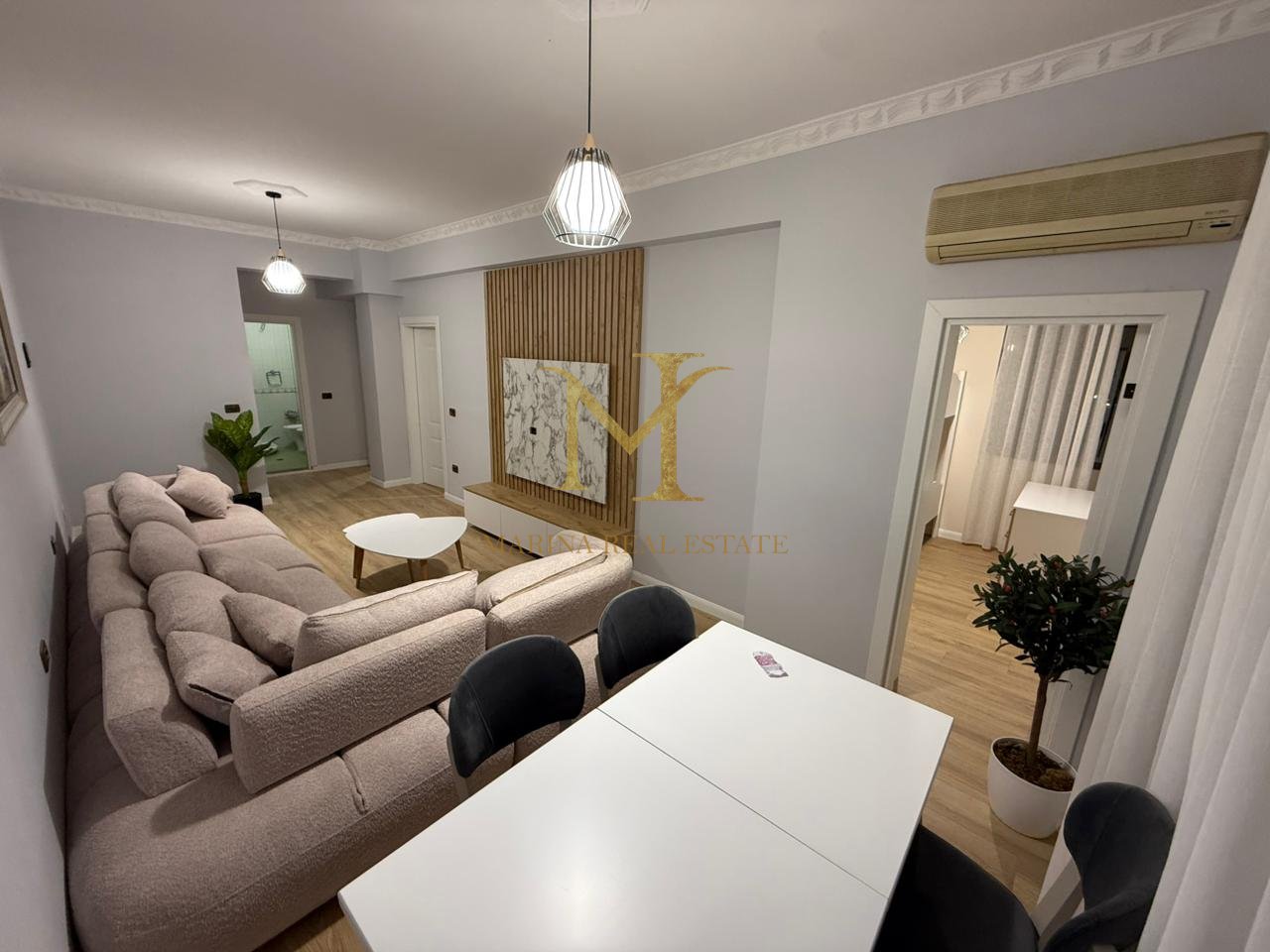 SHITET APARTAMENT 2+1 ME GUZHINE TE VECUAR NE PLAZH ILIRIA !!