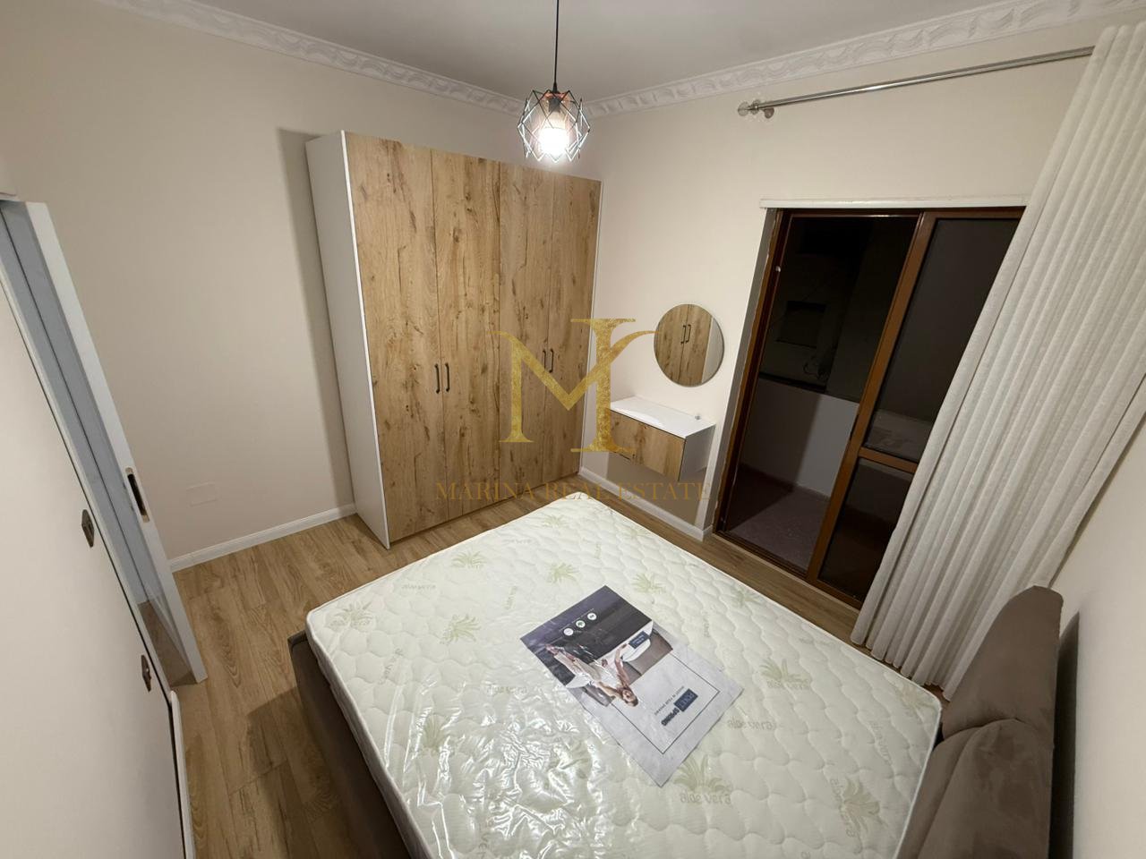 SHITET APARTAMENT 2+1 ME GUZHINE TE VECUAR NE PLAZH ILIRIA !!