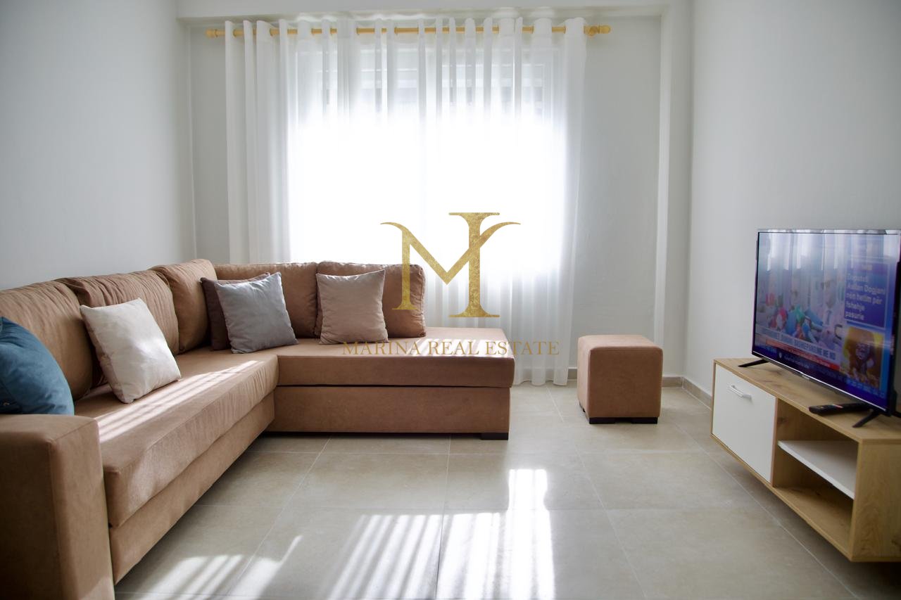 Super Appartamento 1+1 in Affitto a Golem, Durazzo