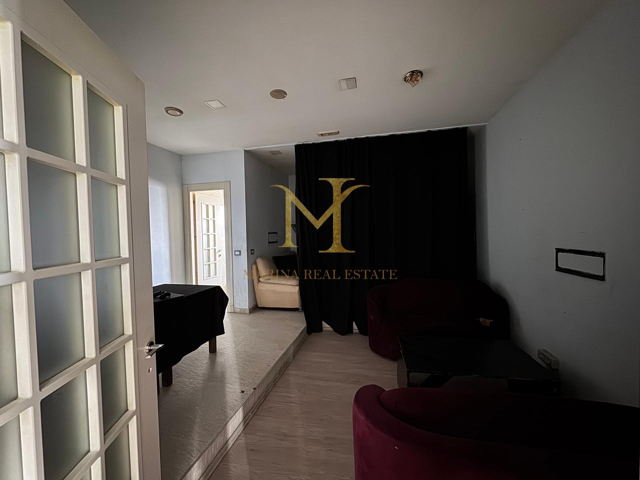 Locale commerciale pronto all'uso, a Golem. Biliardo, caffè sportivo e altro ancora.