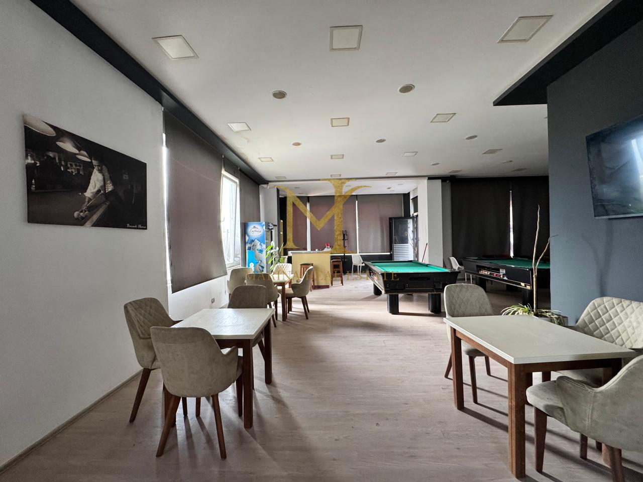 Locale commerciale pronto all'uso, a Golem. Biliardo, caffè sportivo e altro ancora.