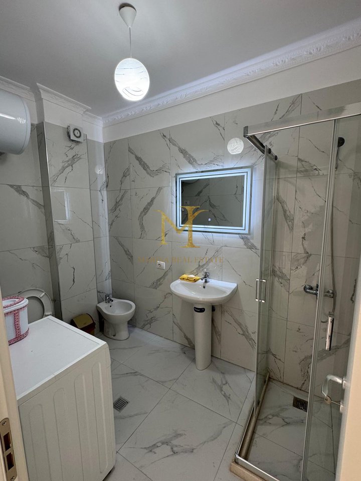 Luminoso appartamento 1+1 in vendita, Durazzo, Spiaggia Red Wheel