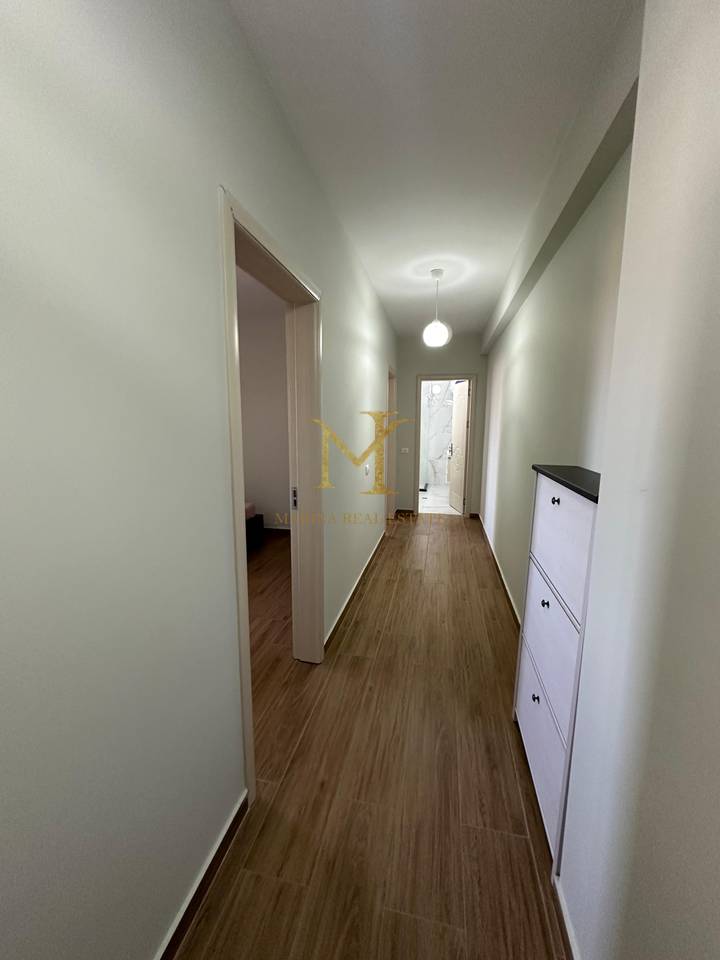 APARTAMENT 2+1 PER QERA PRANE SHKOLLES BAJRAM CURRI NE PLAZH , DURRES !