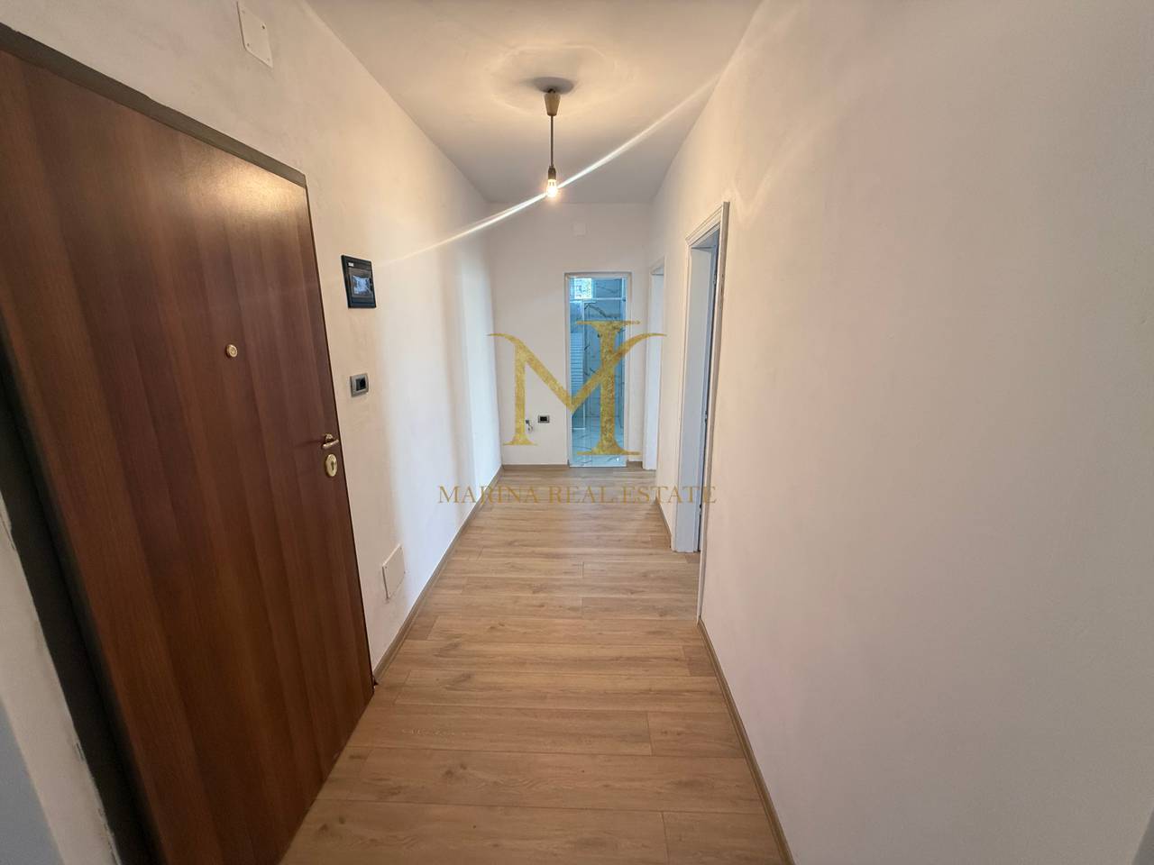 VENDESI APPARTAMENTO 2+1+2 BALCONI, VICINO AL PALAZZO DELLO SPORT!