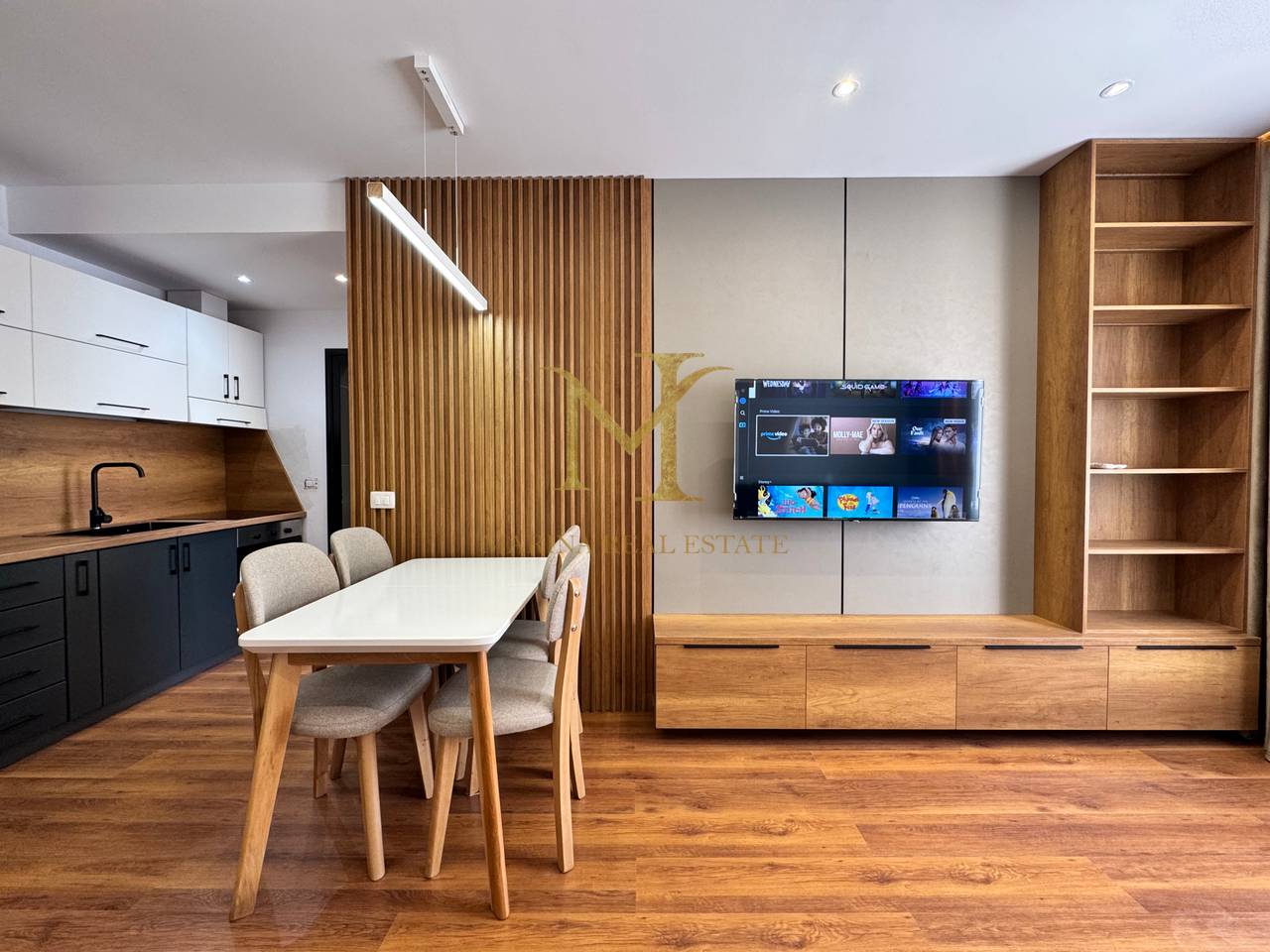 SHITET APARTAMENT 1+1 I INVESTUAR NE DETAJE , PLAZH ILIRIA !!