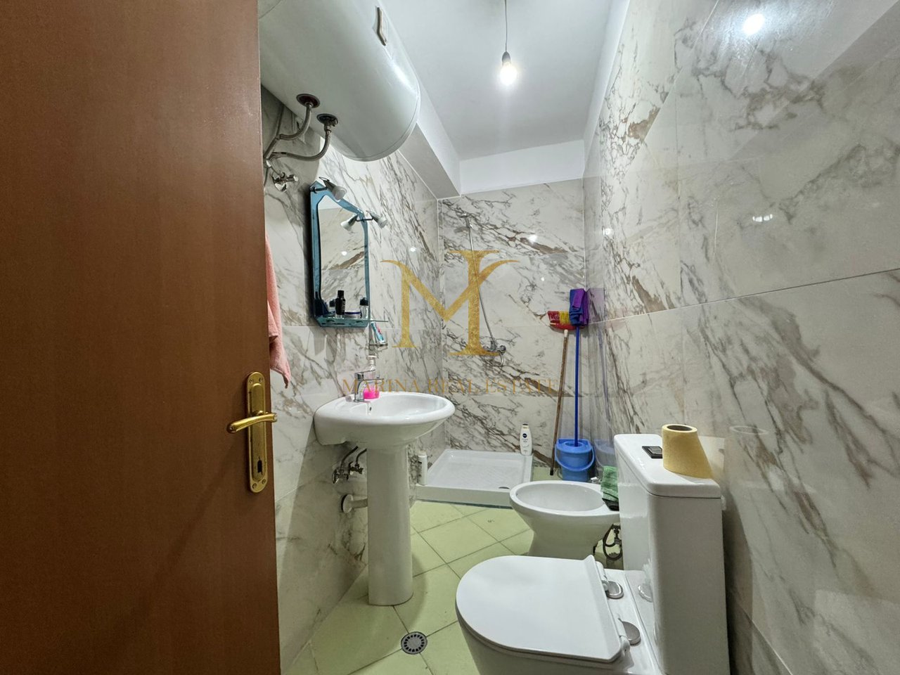 APARTAMENT 2+1 PER QERA  NE PLAZH , DURRES !