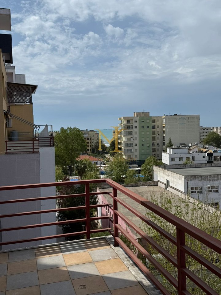VENDESI IN VENDITA APPARTAMENTO 2+1+ VERANDA, SUPERFICIE 149 M2, PRESSO IL COMPLESSO EKA SULLA SPIAGGIA DI DURAZZO!