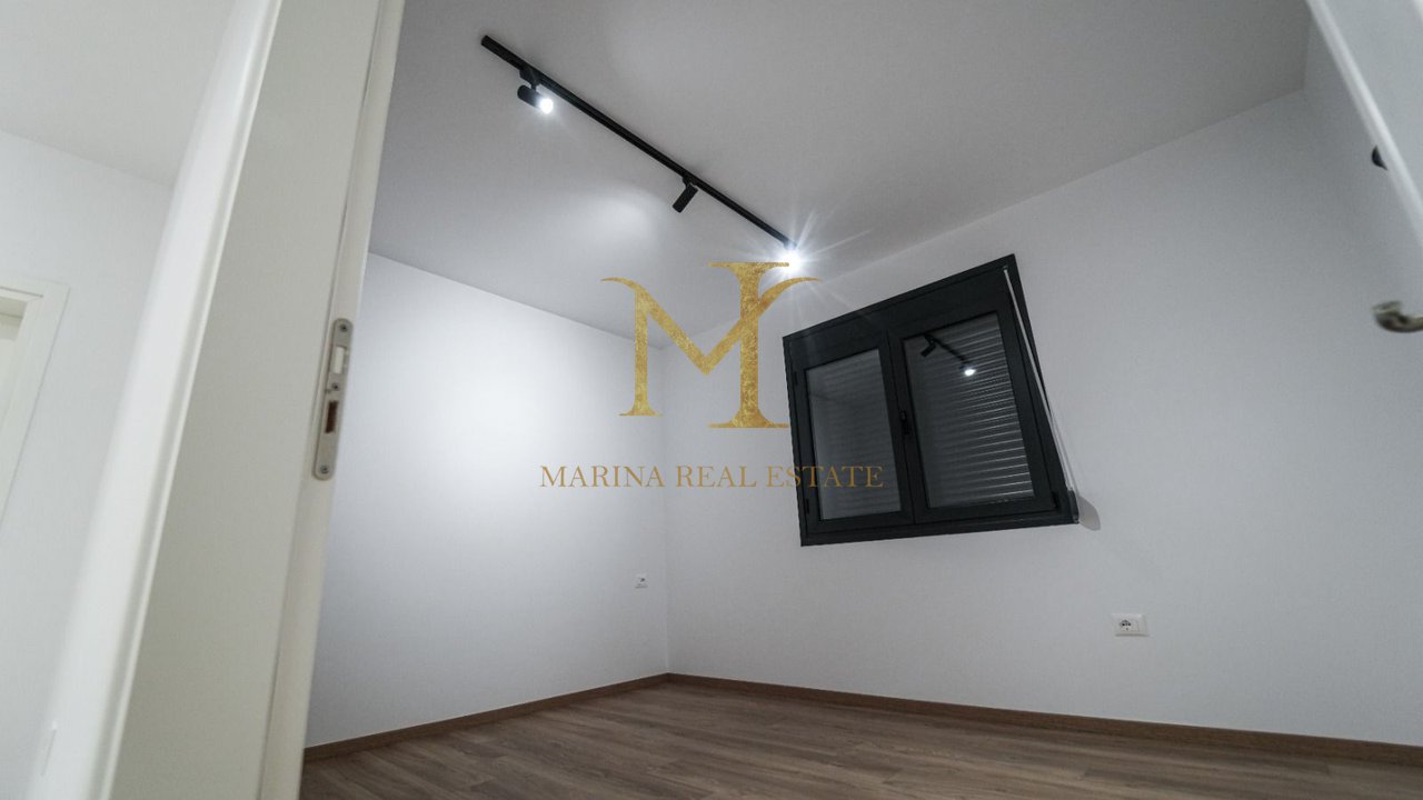 AMBIENTE BUSINESS Durazzo, Centro (Museo dei Martiri)