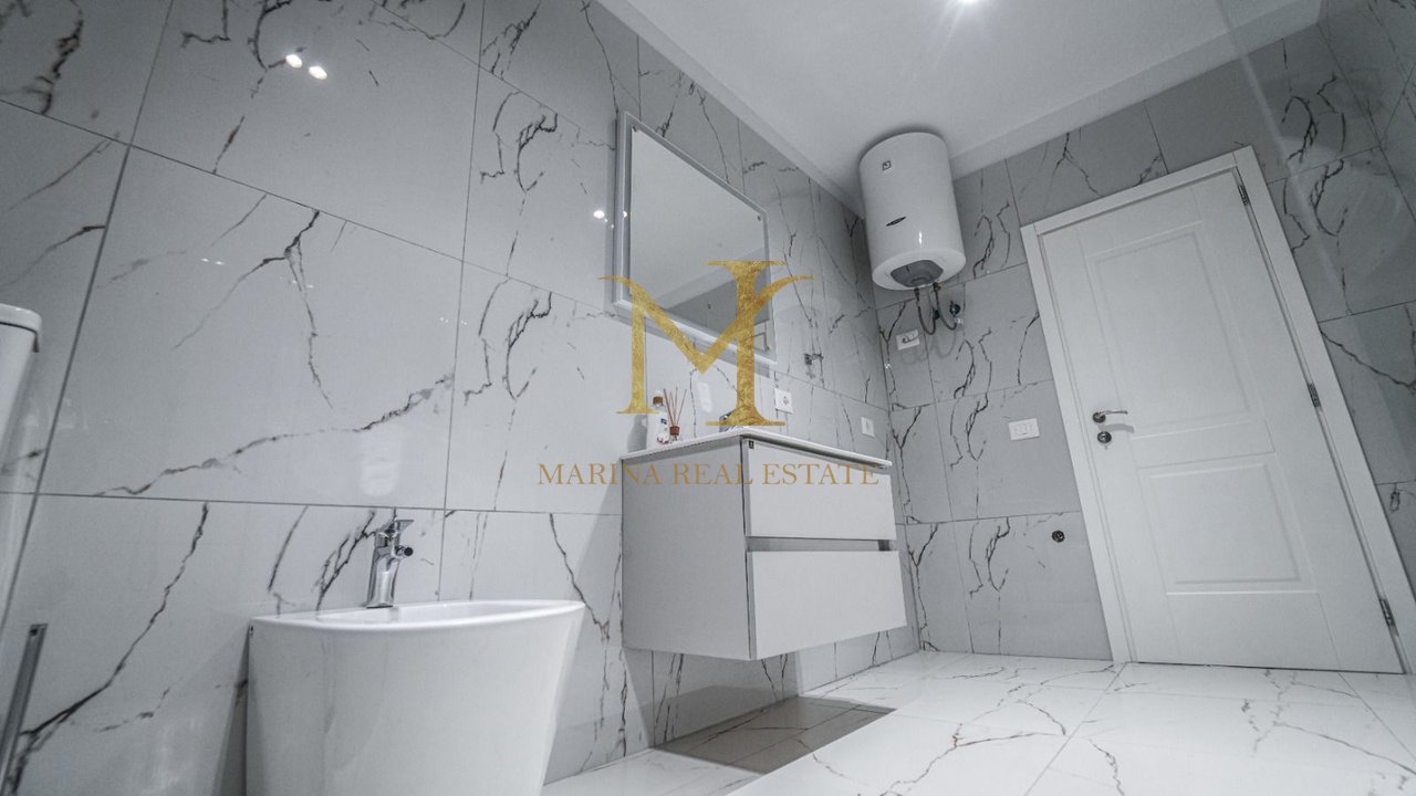AMBIENTE BUSINESS Durazzo, Centro (Museo dei Martiri)