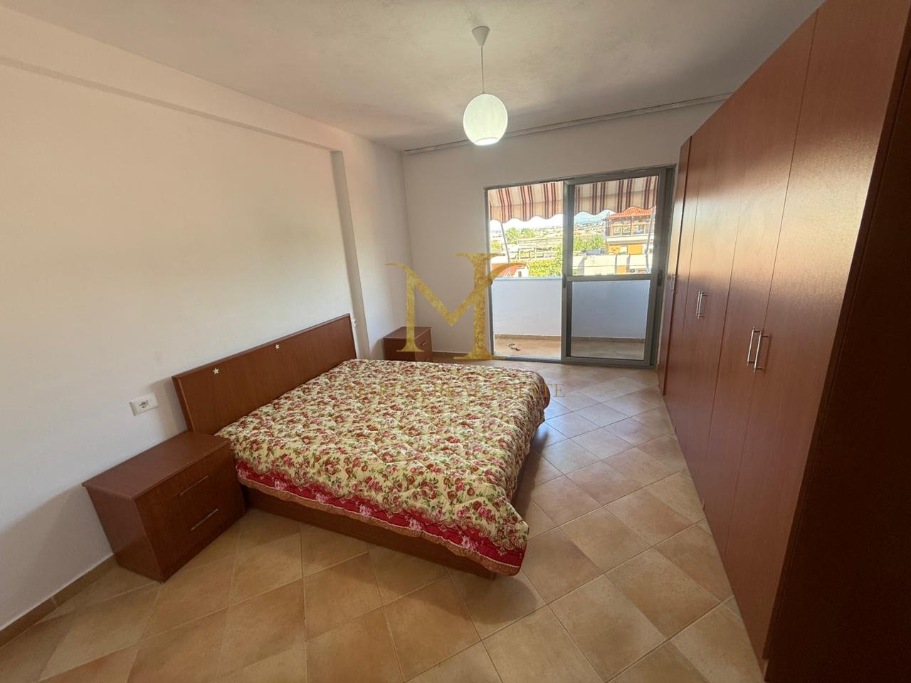 IN VENDITA APPARTAMENTO 1+1+ 2 BALCONI, SULLA SPIAGGIA RROTA E KUQE!