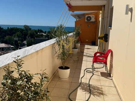 OFROHET PER QERA APARTAMENT 2+1 ME VERANDE NE PLEPA , DURRES !