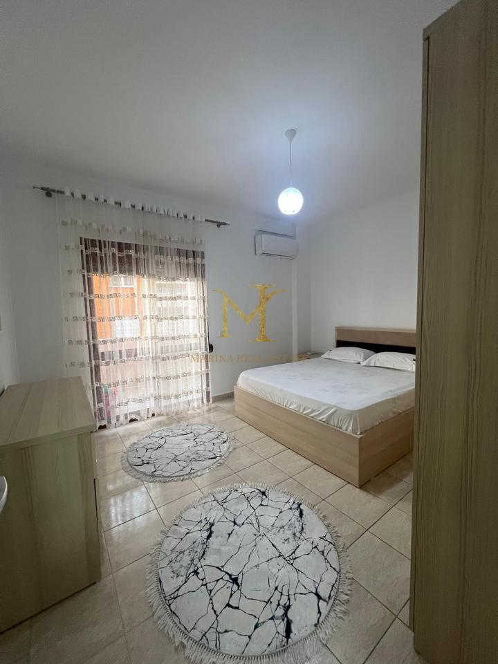 Ofrohet Per Qera Apartament 2+1 me pamje deti , Plazh Durres  !!