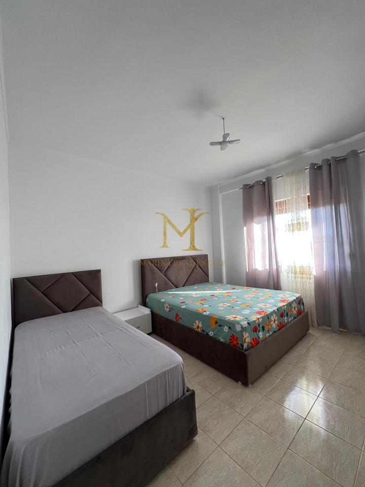 Ofrohet Per Qera Apartament 2+1 me pamje deti , Plazh Durres  !!