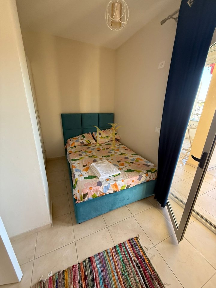 OFROHET PER QERA APARTAMENT 2+1 ME VERANDE NE PLEPA , DURRES !