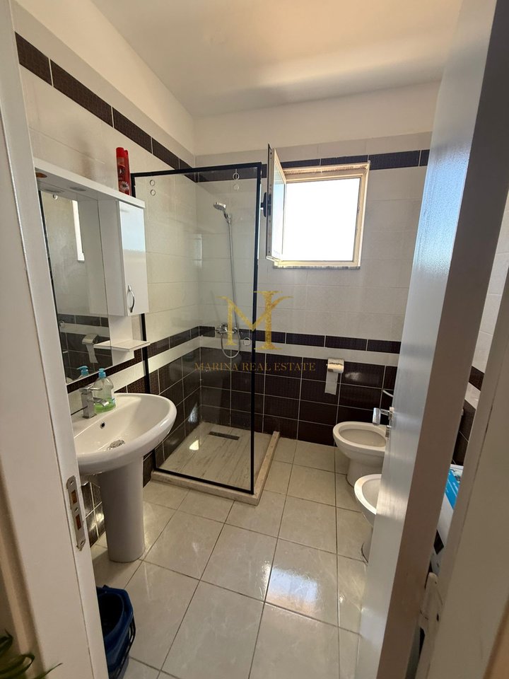 OFROHET PER QERA APARTAMENT 2+1 ME VERANDE NE PLEPA , DURRES !