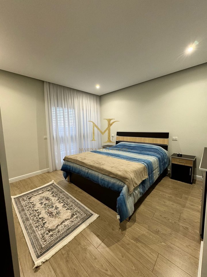 VENDESI APPARTAMENTO 2+1 VILA ZOGUT DURAZZO