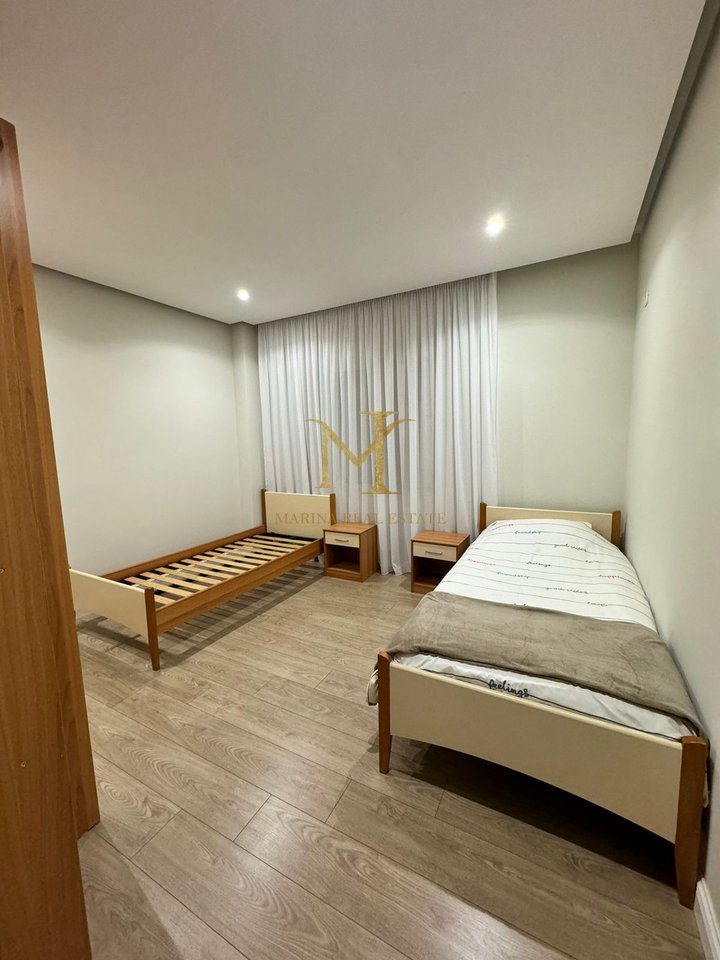 VENDESI APPARTAMENTO 2+1 VILA ZOGUT DURAZZO