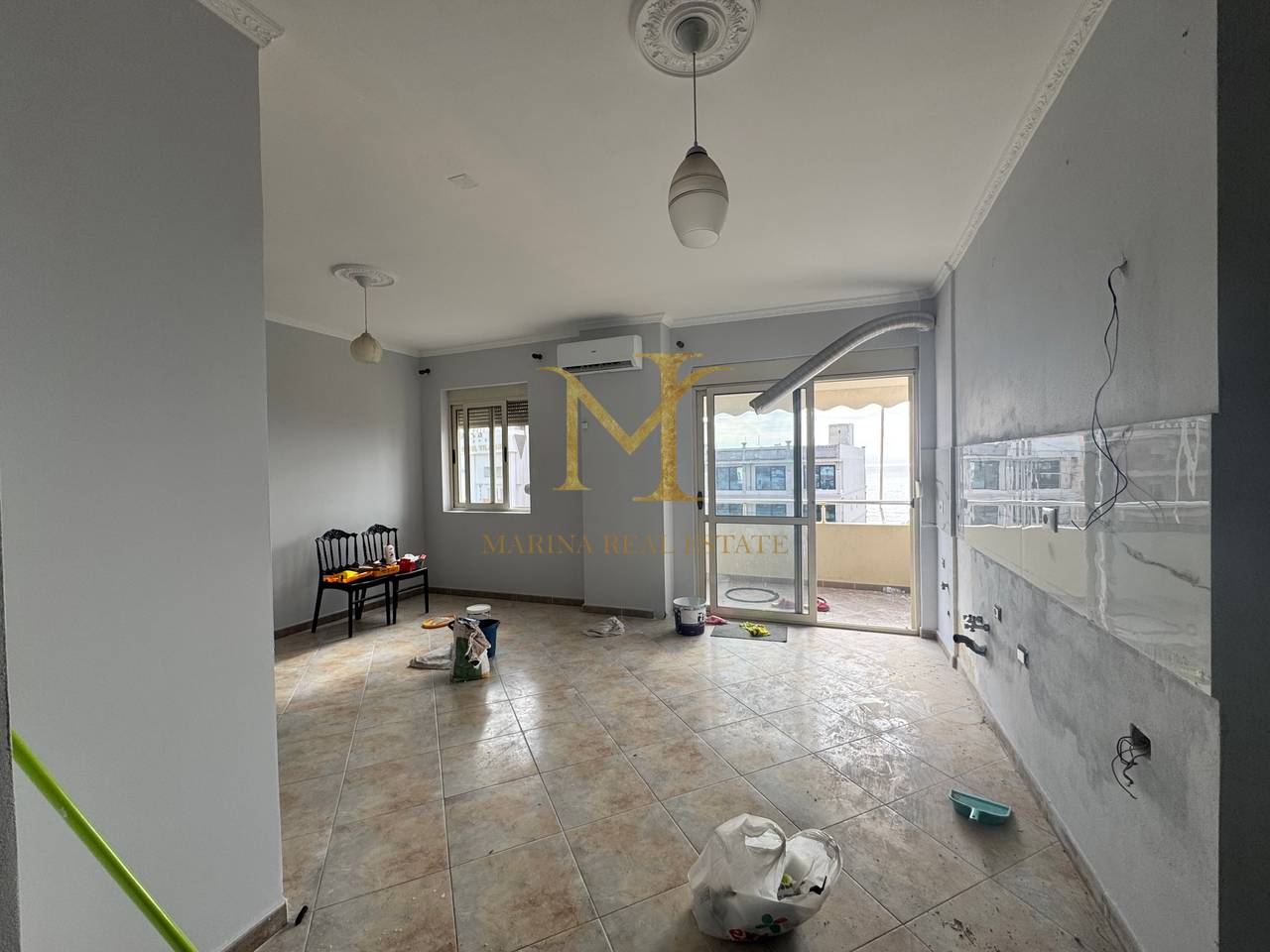 Shitet Apartament 3+1+2, Durres, zona Rrota e Kuqe – Pamje nga Deti