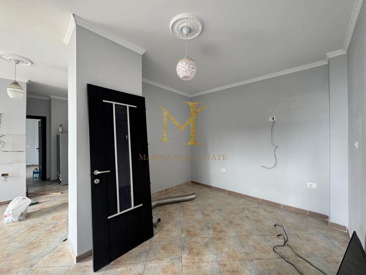 Shitet Apartament 3+1+2, Durres, zona Rrota e Kuqe – Pamje nga Deti
